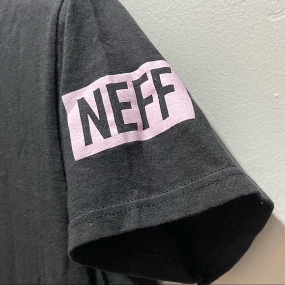 NEFF DISNEY COLLECTION Men’s Black Short Sleeve Mickey Mouse Tee Old English - Picture 4 of 8